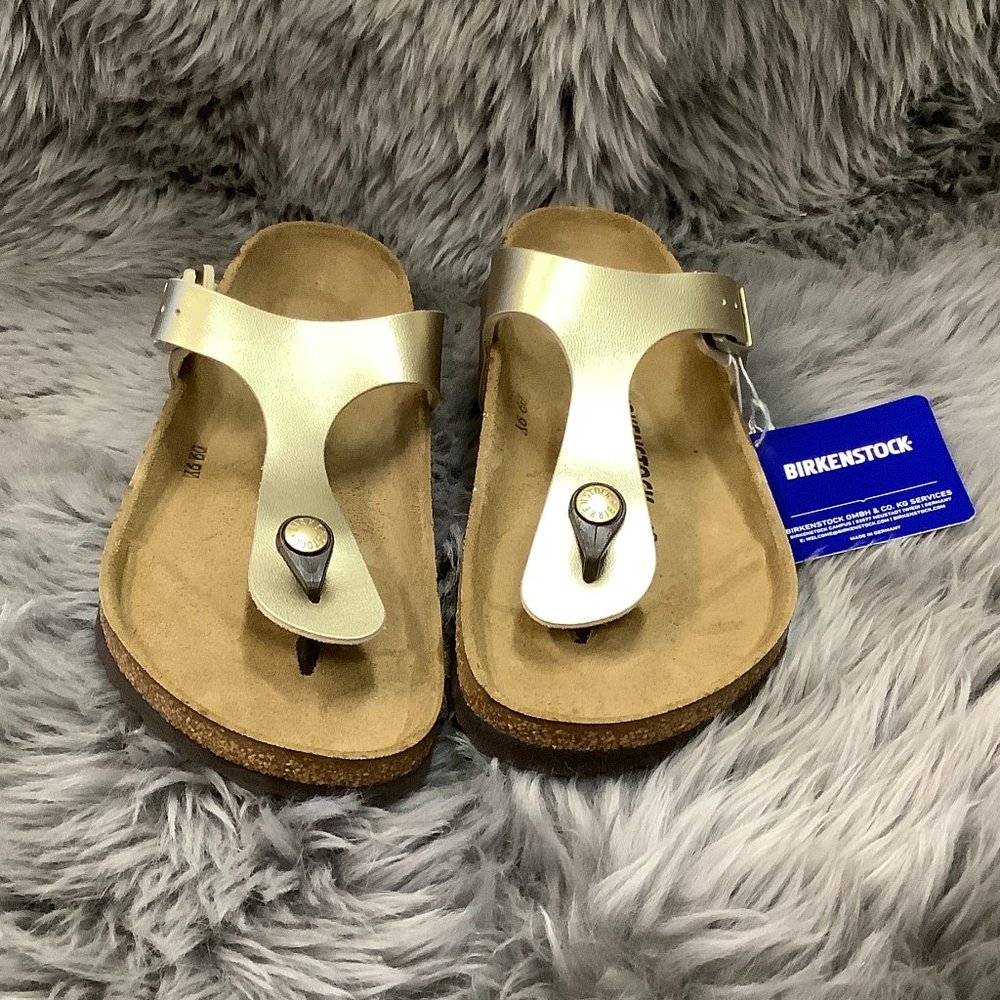 Birkenstock | Women's Gizeh BS Sandals | Gold | Various Sizes - Picture 2 of 6